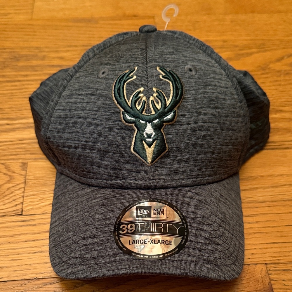NBA Milwaukee Bucks New Era Dark Gray Cap Bucks Emblem NEW